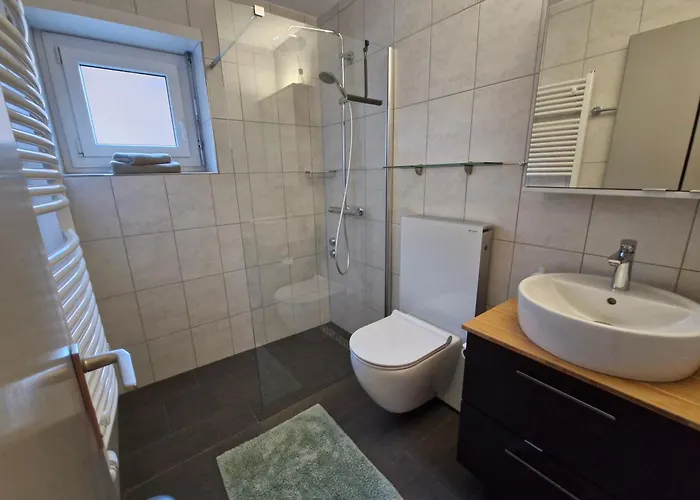 Valere Mountain لوكباد