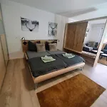 Valere Mountain Apartment *